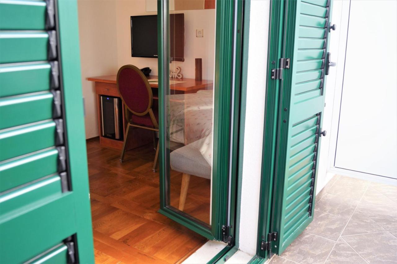 Kleine Hexe B&B Pension Пироваць Екстер'єр фото