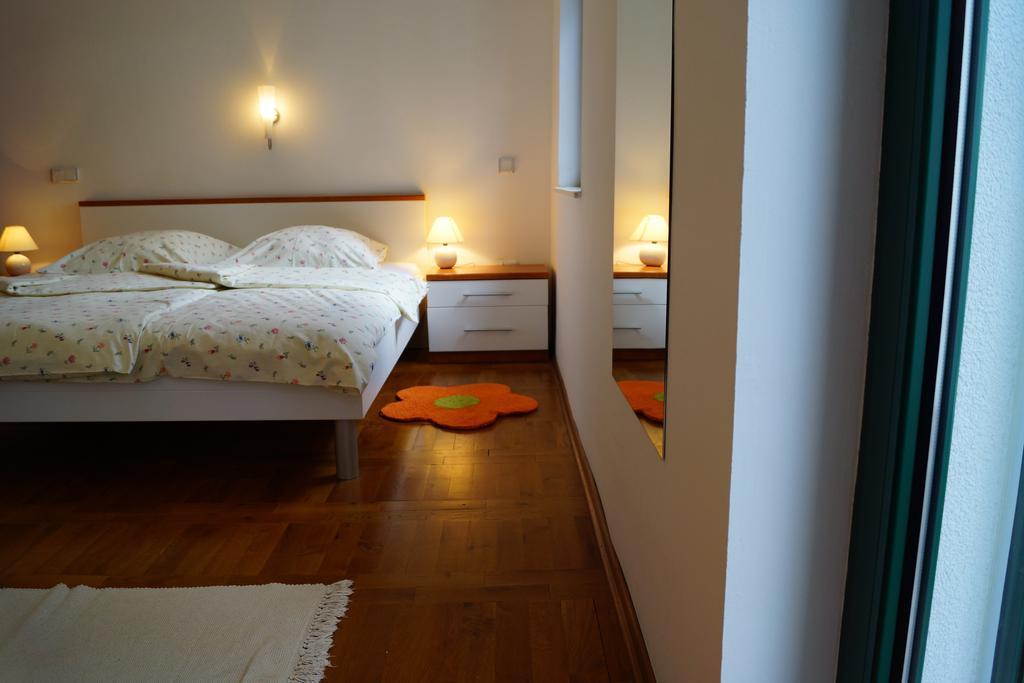 Kleine Hexe B&B Pension Пироваць Номер фото