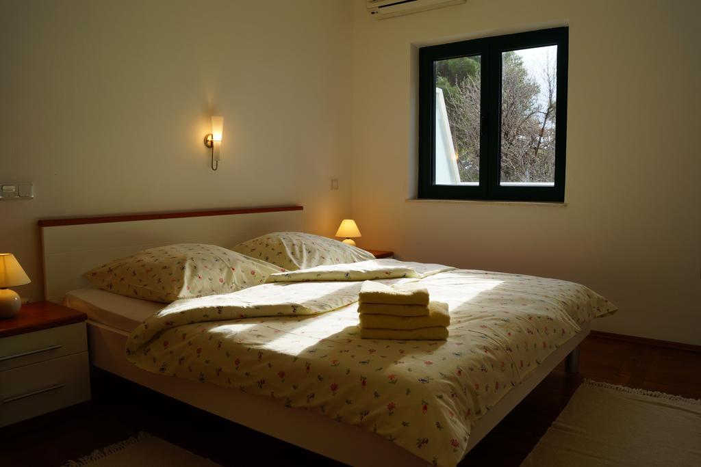 Kleine Hexe B&B Pension Пироваць Номер фото
